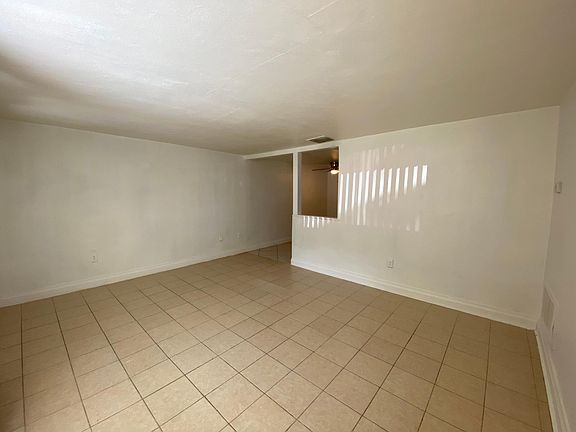 2nd image of 1017 Michigan Dr W #B