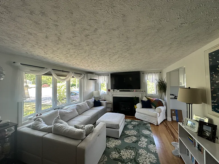 181 Kent St — Photo 3