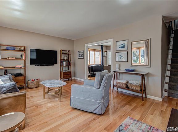 2nd image of 140 Capitol Ave