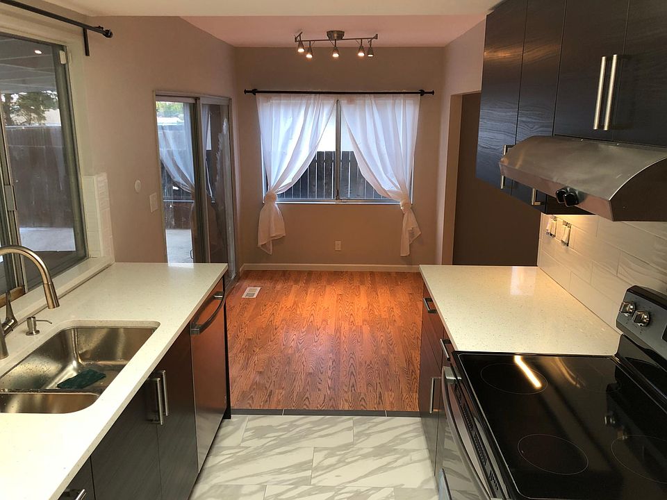 1st image of 2936 Palo Verde Way