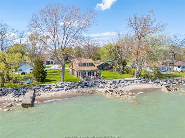 1465 Heritage Rd, Kingsville, ON N9Y 2E6