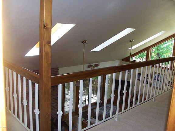 4th image of 1231 Park Dr
