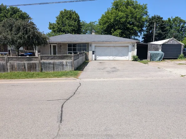 130 Toronto St, Bradford West Gwillimbury, ON L3Z 1N9