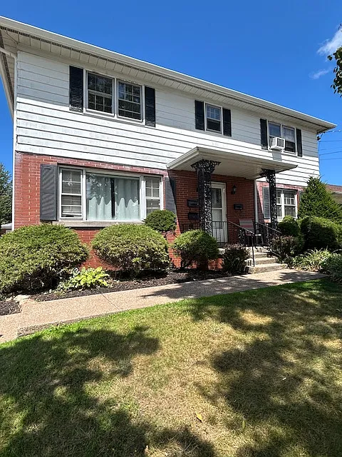 1 bed, 700 sqft, $995 — Photo 1
