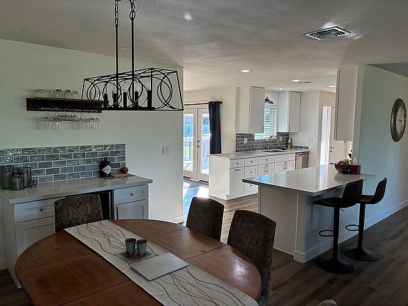 3rd image of 9936 W Mountain View Rd