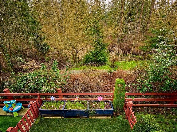 5th image of 10151 240th St #62