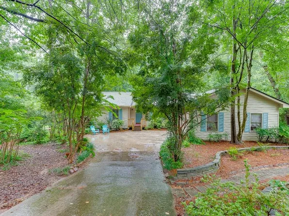 4442 Hidden Oaks Dr, Flowery Branch, GA 30542