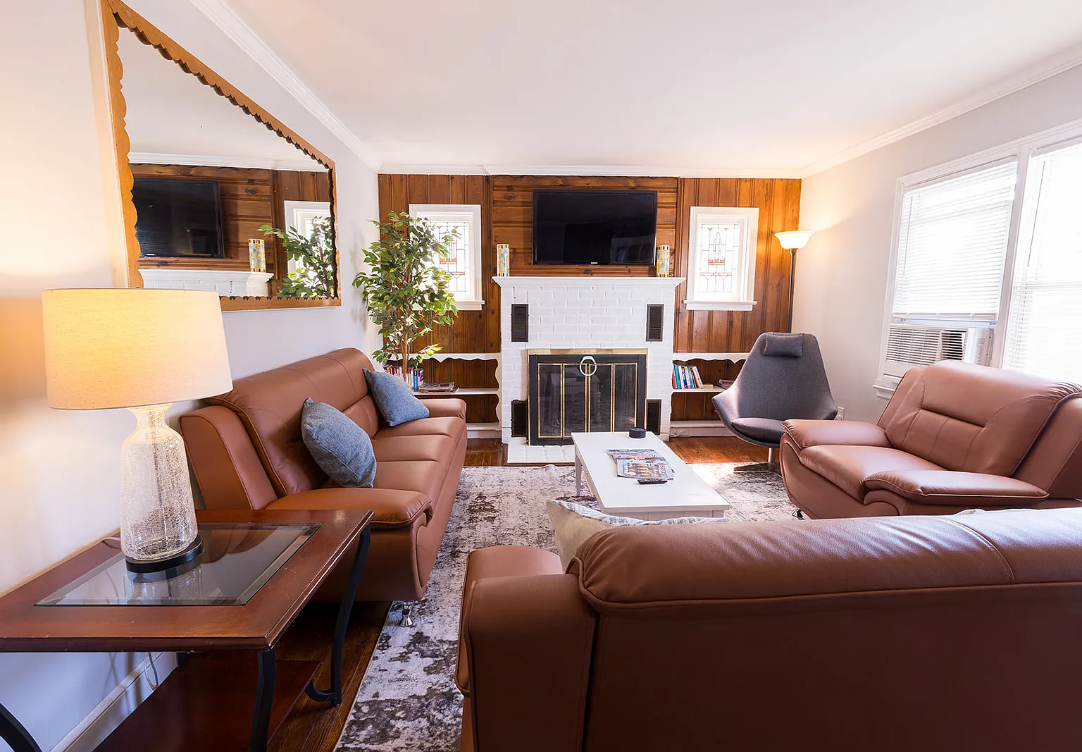 30 Florence Ave — Photo 4