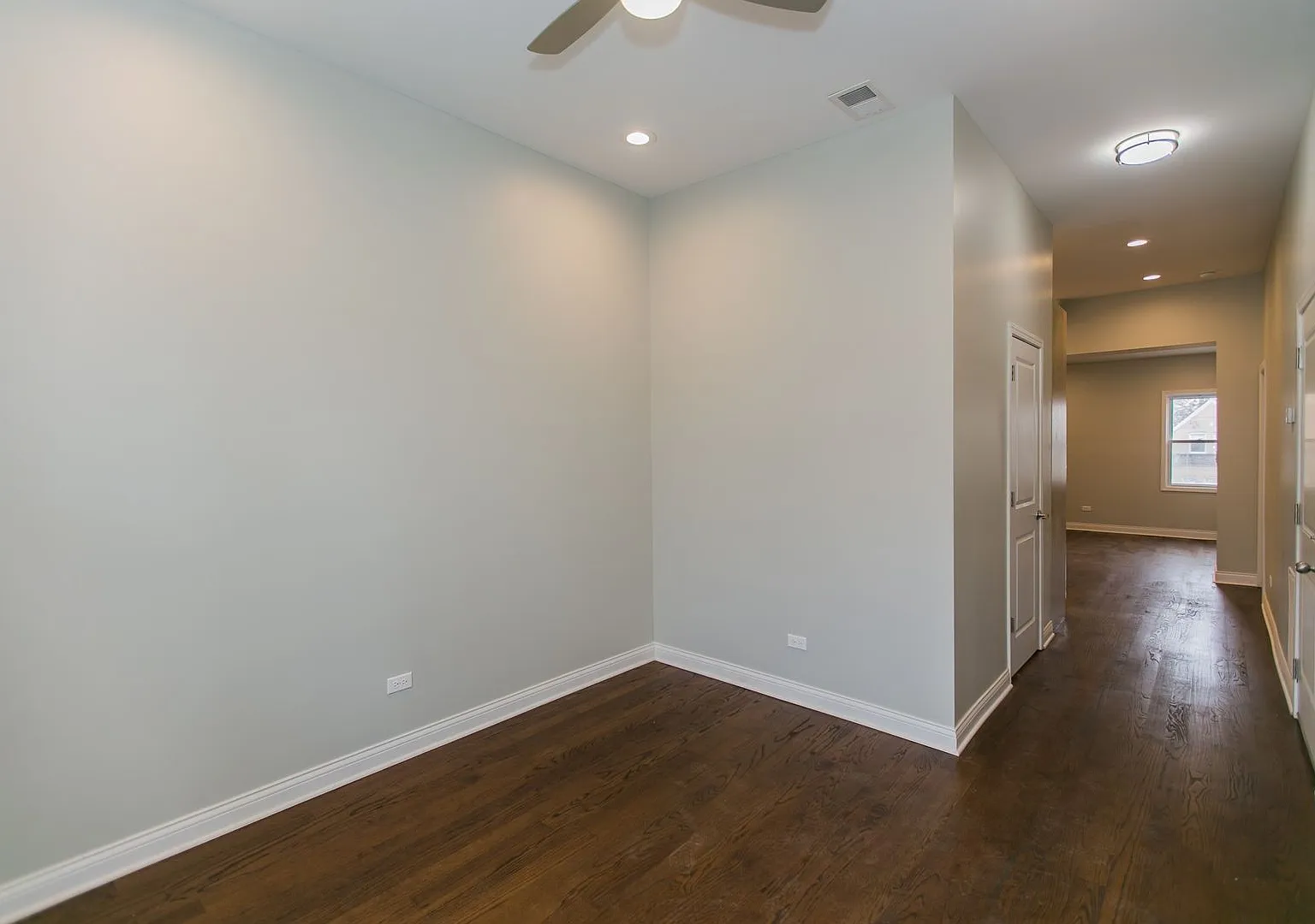 2 bed, 1.0 bath, $1,550 — Photo 4