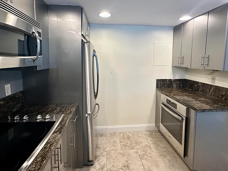 1800 N Andrews Ave #2A — Photo 3