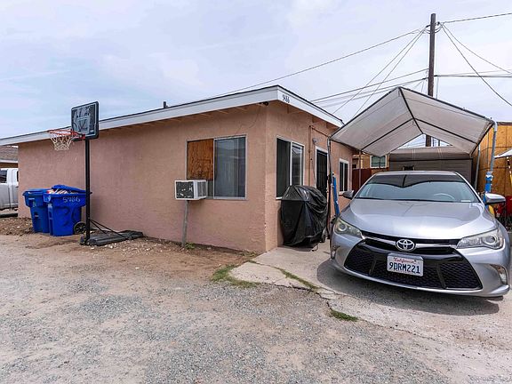 4th image of 5484-88 Santa Margarita St