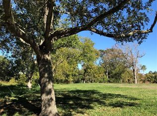 518 E Meyer Rd, Seabrook, TX 77586