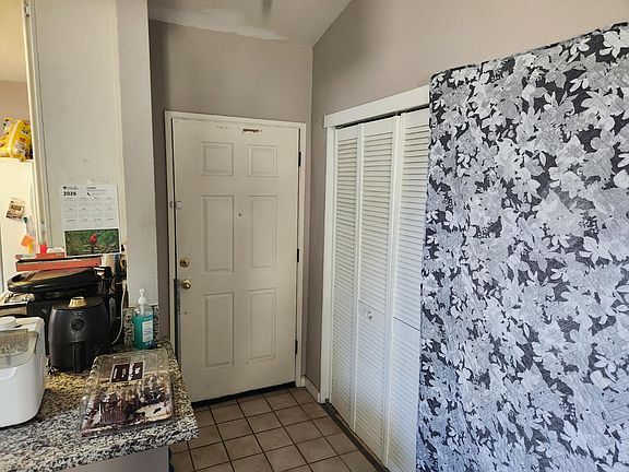 4th image of 3125 Greycrest Ct