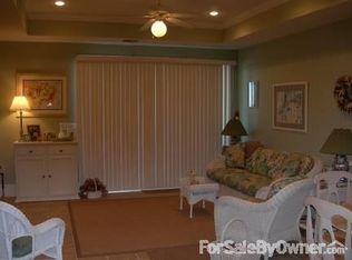 912 Delchamps Ave #3F, Dauphin Island, AL 36528