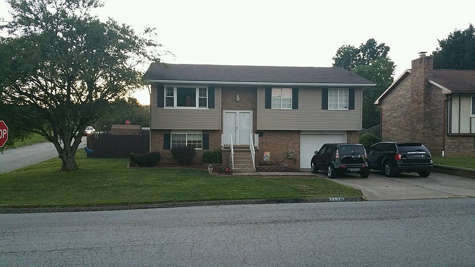 1st image of 3201 Charles Dr