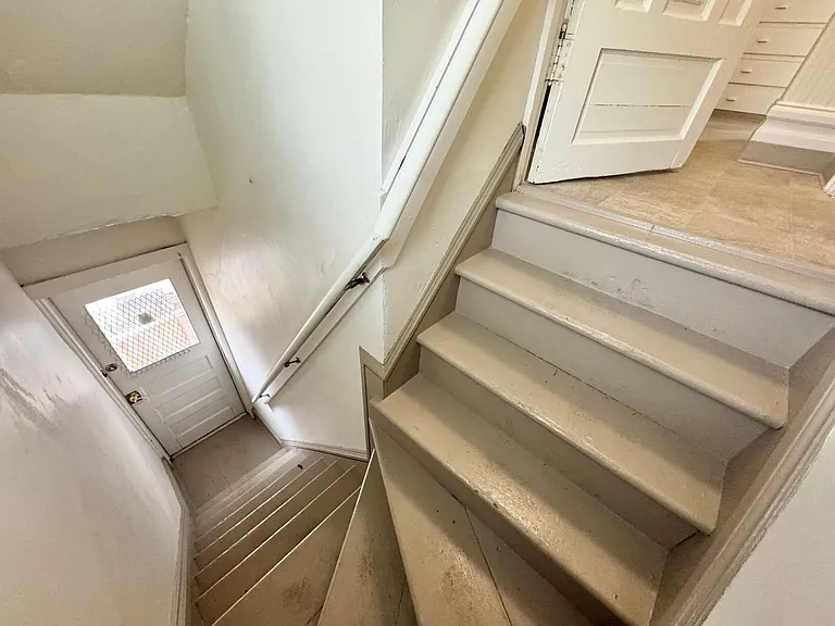 L0621 — Photo 12