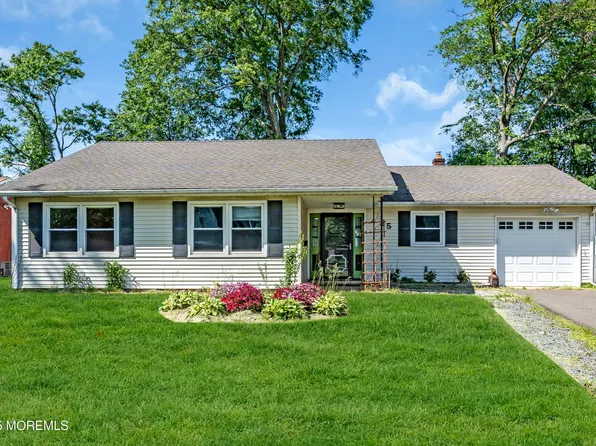 35 Tara Lin Drive, Hazlet, NJ 07730