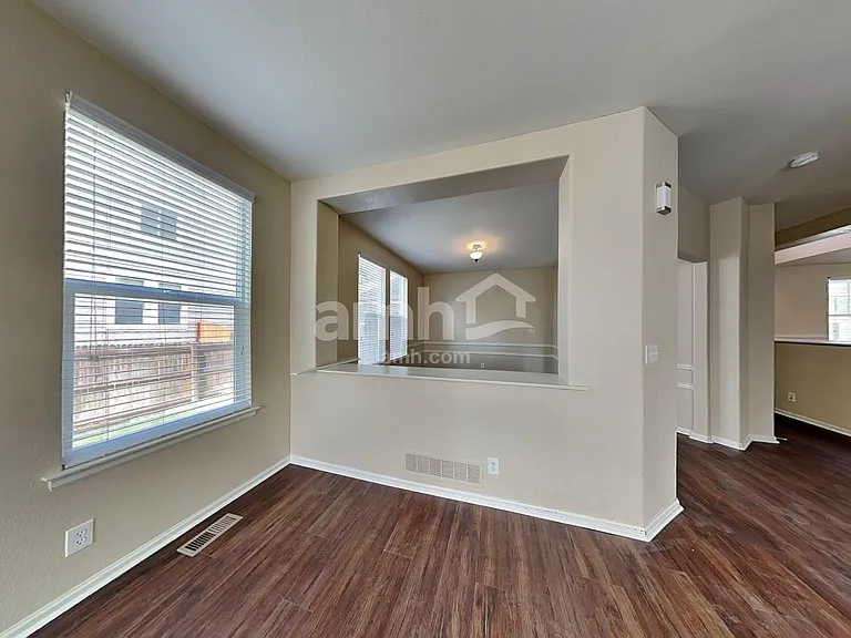 13725 Kearney St — Photo 10