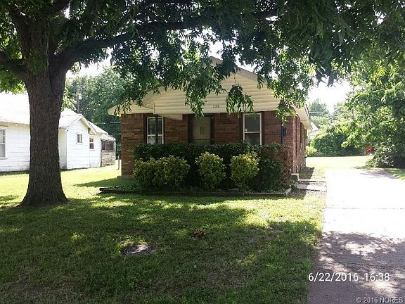 2nd image of 128 N Louisville Ave