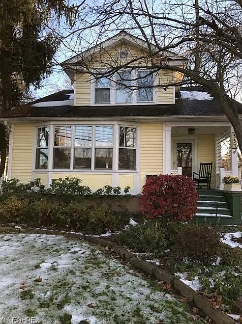 1st image of 334 Bell St