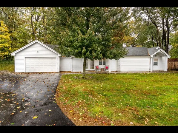 32 Billings St, Sharon, MA 02067