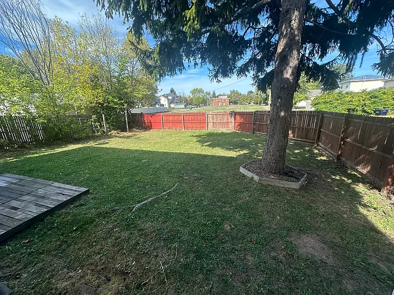 2322 Orleans Ave — Photo 20