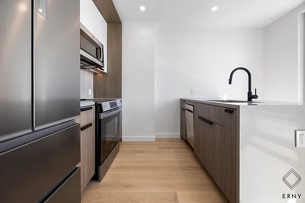 Kitchen, photo 2