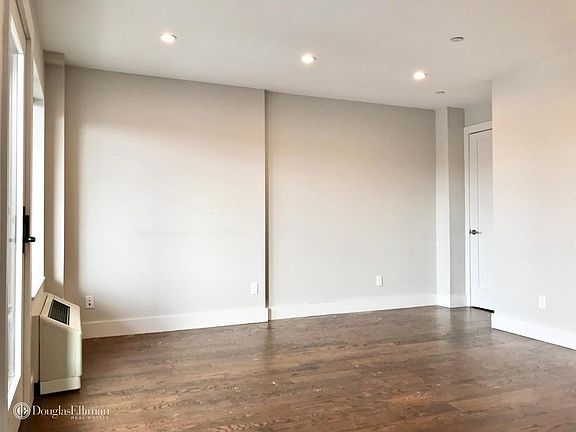 4th image of 2513 27th St APT 6A