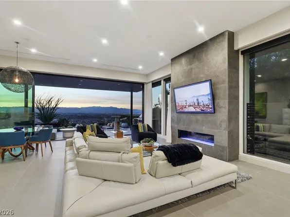 375 Tranquil Peak Ct, Henderson, NV 89012