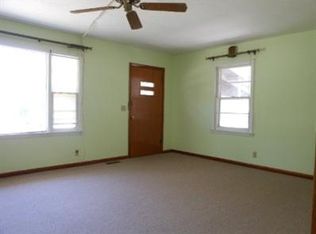 1125 N Sassafrass St, Dexter, MO 63841