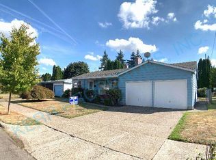 10450 NE Davis St, Portland, OR 97220