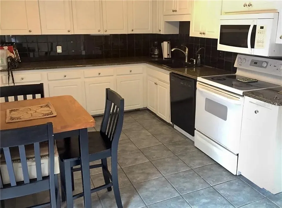 1 bed, 1889 sqft, $1,000 — Photo 4
