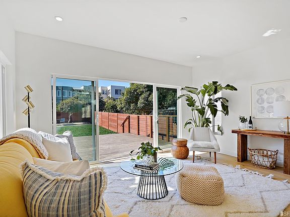3rd image of 360 Somerset St