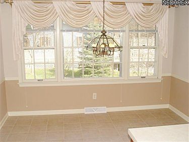 5th image of 6700 Somerset Dr