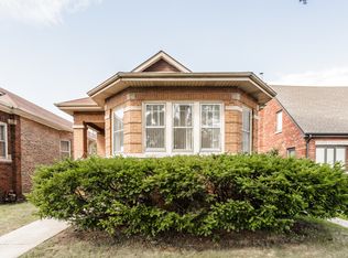 8040 S Clyde Ave, Chicago, IL 60617