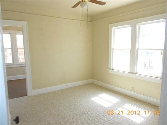 4th image of 4112 Pershing Dr