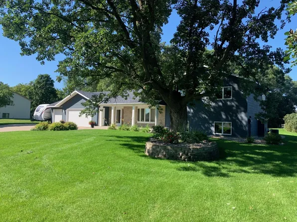 15362 Century Estates Cir, Cold Spring, MN 56320