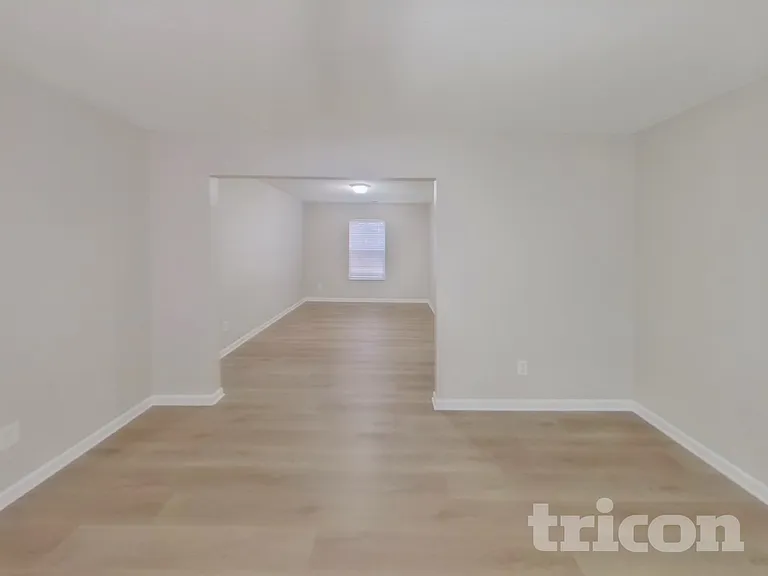 2108 Wilkinson Dr — Photo 4