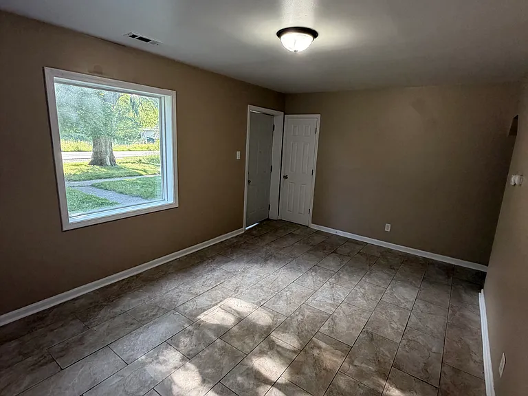 2151 Clark Rd — Photo 5