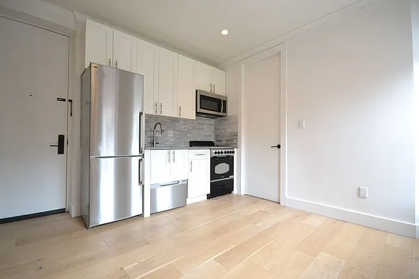 Rented by Bold New York | media 6