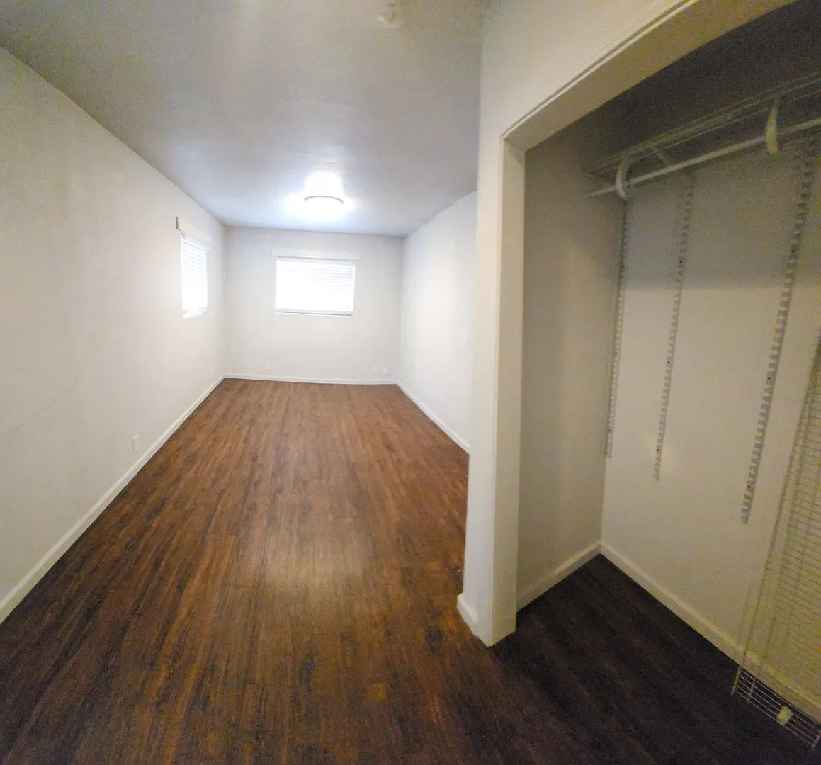 5 bed 2.5 bath near poly — Photo 3