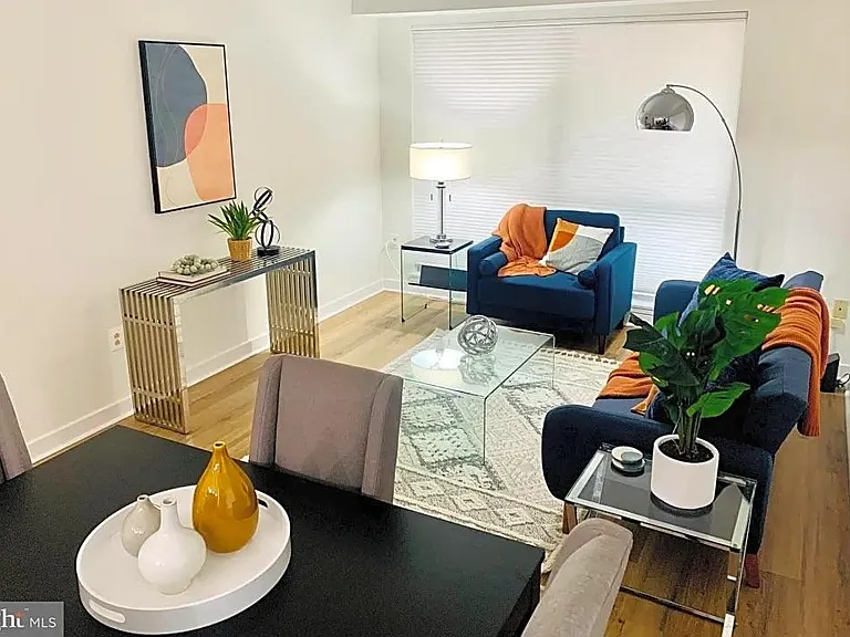 301 S 11th St #100 — Photo 9