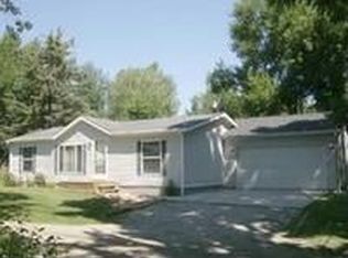 3786 Edgewood Dr, Lakeport, MI 48059
