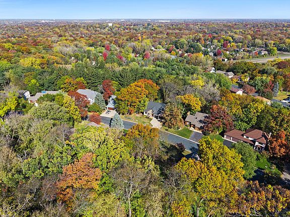3rd image of 4640 Parkcliff Dr