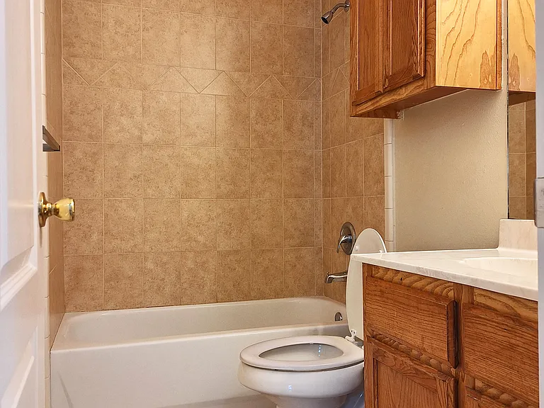 2118 Aruba Dr #4 — Photo 13