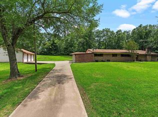 1320 Pine Hill Dr, Jefferson, TX 75657