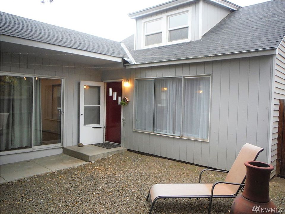 Courtyard at entrance