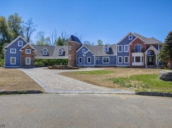 15 Spring Hunter Ct, Green Twp., NJ 07821