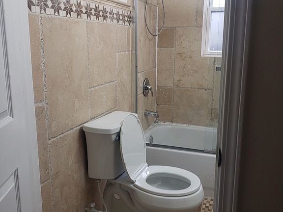 4th image of 2816 S 50th Ct