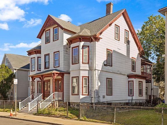 2nd image of 32-34 Linden St